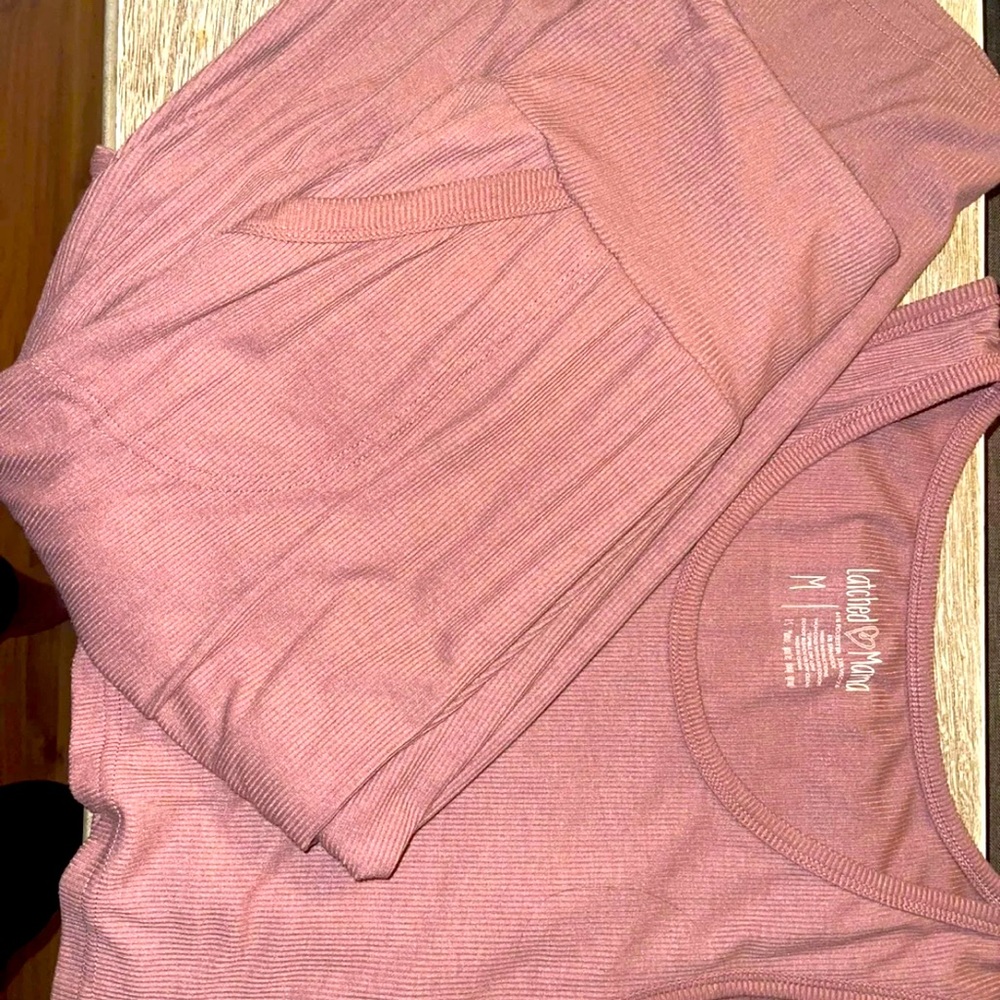 Latched Mama Lounge set